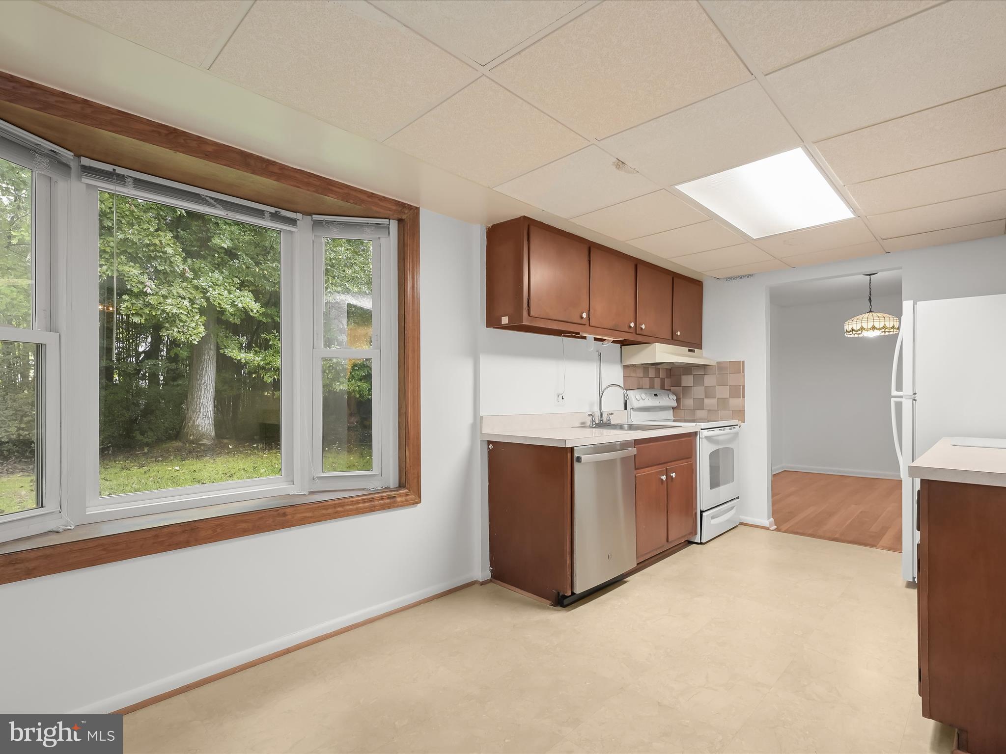 16010 Jerald Road Laurel, MD 20707 - Photo 12 of 42 Kitchen