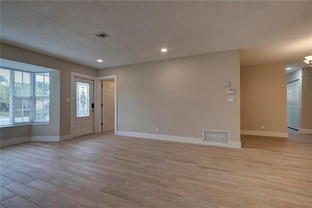 6711 Northwest 8th Street Margate, FL 33063 - Photo 10 of 25