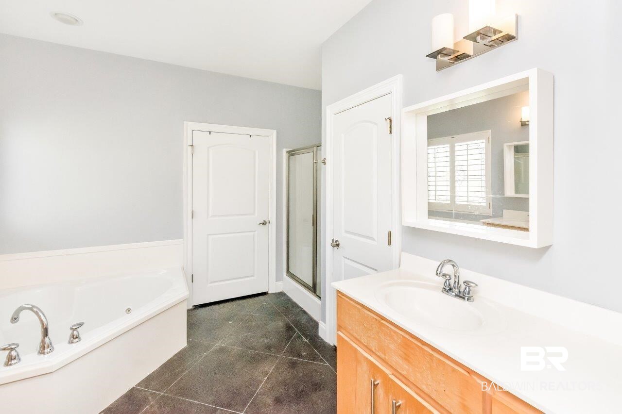 372 Laura Court Mobile, AL 36608 - Photo 17 of 27