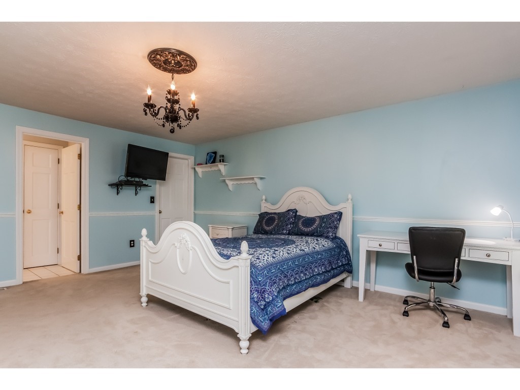 5 Westview Road Brookline, NH 03033 - Photo 27 of 36 Gallery Image 27