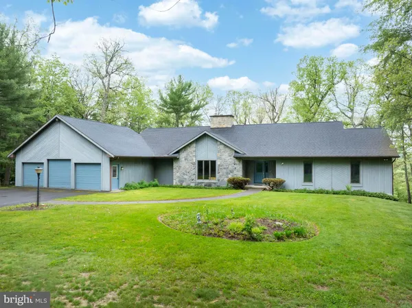 $899,900 | 108 Yost Drive, Spring Mills, PA 16875