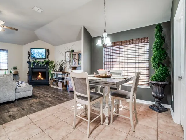 a view of a livingroom and dining room