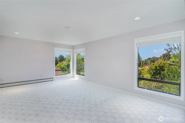 $5,995 | 3625 Magnolia Boulevard West, Seattle, WA 98199