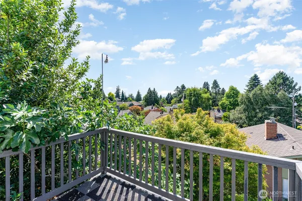 $5,995 | 3625 Magnolia Boulevard West, Seattle, WA 98199