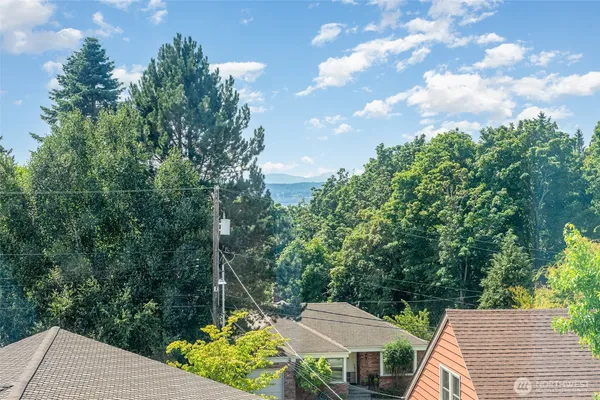 $5,995 | 3625 Magnolia Boulevard West, Seattle, WA 98199