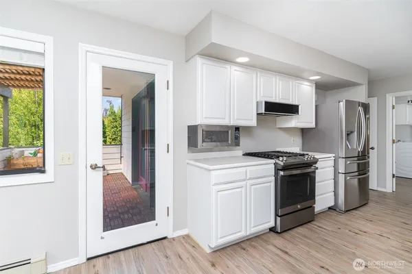 $5,995 | 3625 Magnolia Boulevard West, Seattle, WA 98199