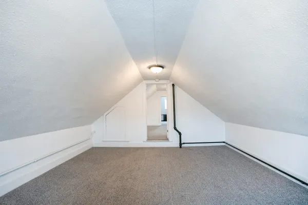 $185,000 | 407 Avon Street, La Crosse, WI 54603