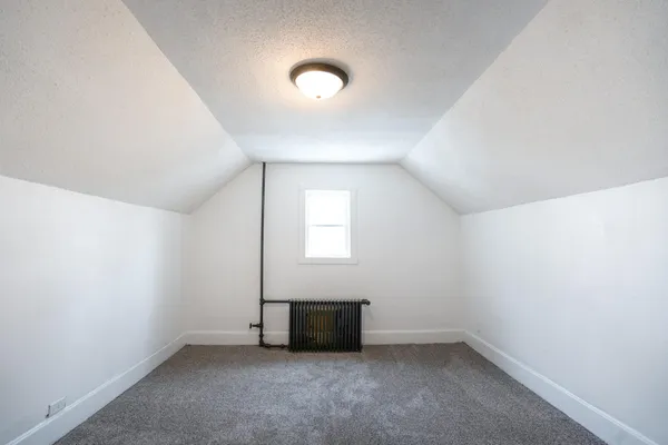 $185,000 | 407 Avon Street, La Crosse, WI 54603
