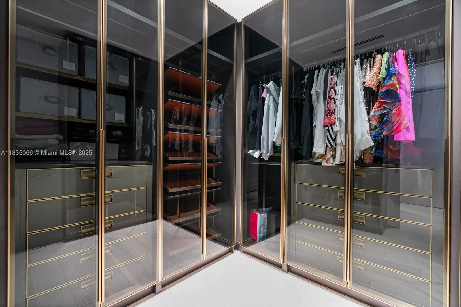 18555 Collins Avenue, Unit 2701 Sunny Isles Beach, FL 33160 - Photo 15 of 68