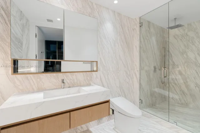 $10,900,000 | 18555 Collins Avenue, Unit 2701, Sunny Isles Beach, FL 33160