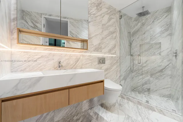 $10,900,000 | 18555 Collins Avenue, Unit 2701, Sunny Isles Beach, FL 33160