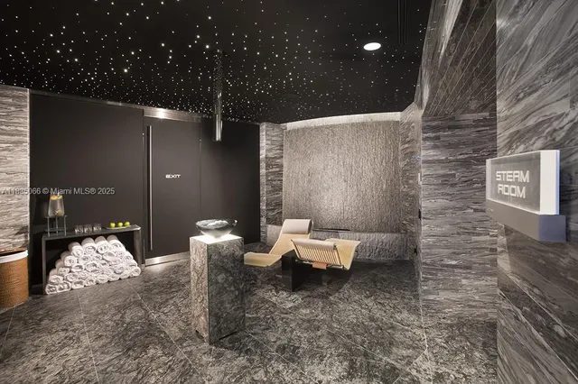 $10,900,000 | 18555 Collins Avenue, Unit 2701, Sunny Isles Beach, FL 33160