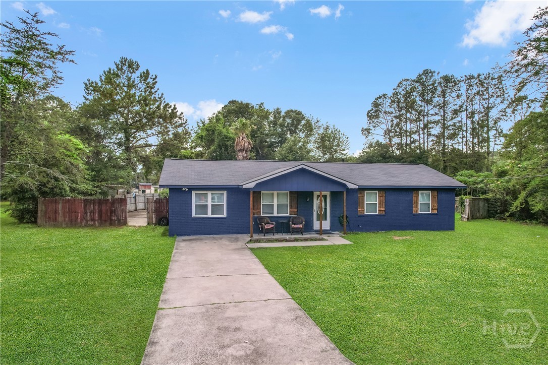 302 Tunnel Road Springfield, GA 31329 - Photo 2 of 41