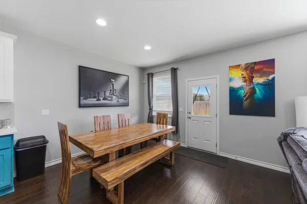 $2,600 | 2009 Los Olivios Way, Austin, TX 78725