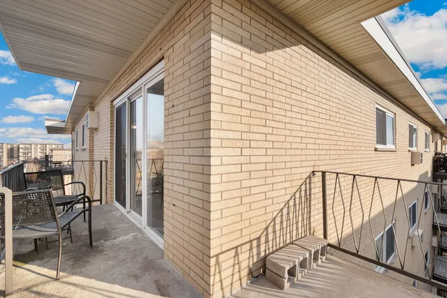 $190,000 | 7428 Washington Street, Unit 602, Forest Park, IL 60130