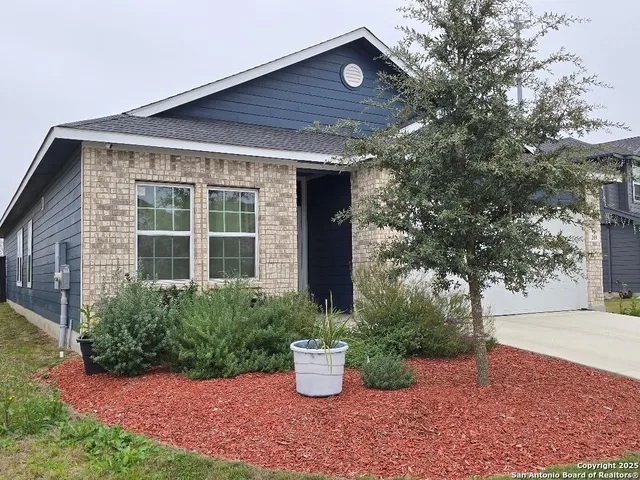 $325,000 | 209 Drew Circle, Seguin, TX 78155