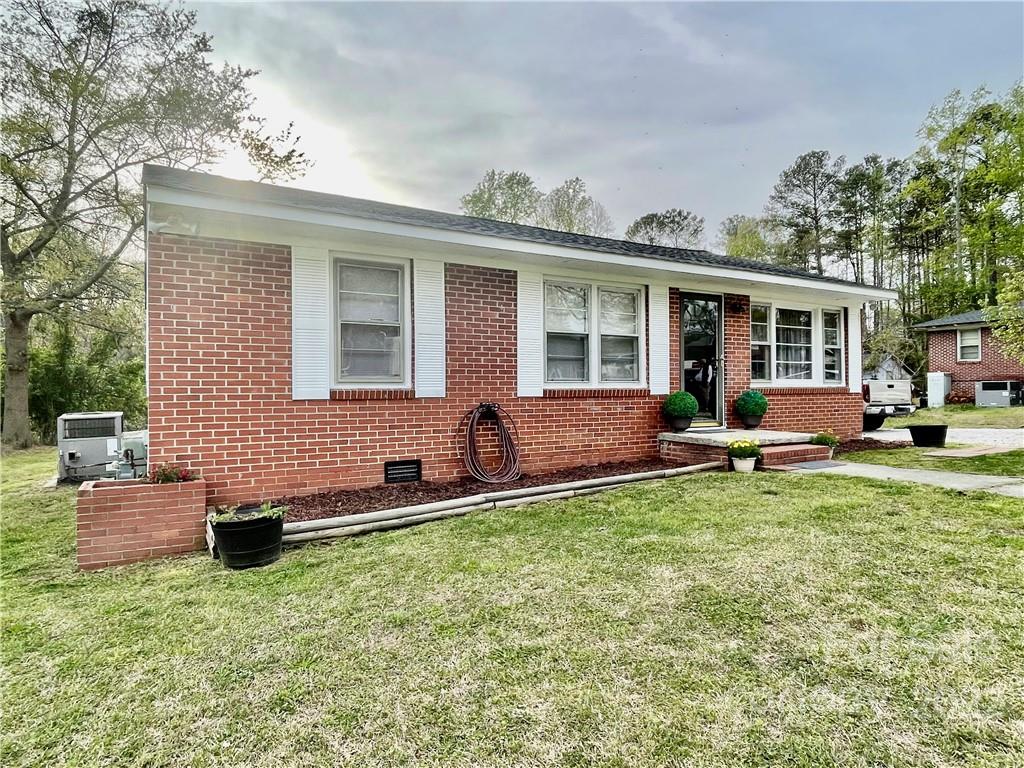124 State Rd S-20-259 Great Falls, SC 29055 - Photo 5 of 21 Gallery Image 5