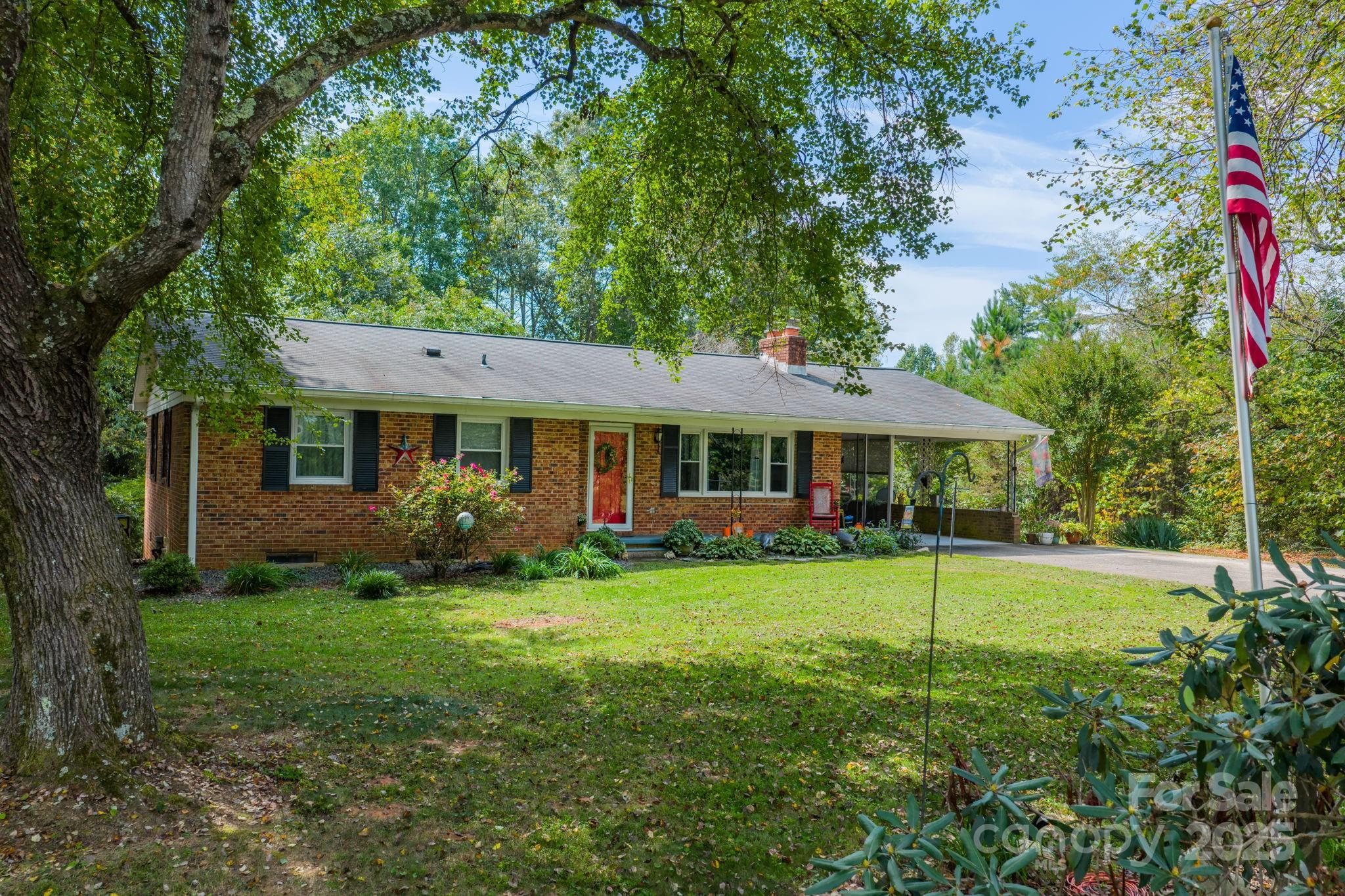 3651 Pea Ridge Road Morganton, NC 28655 - Photo 3 of 43