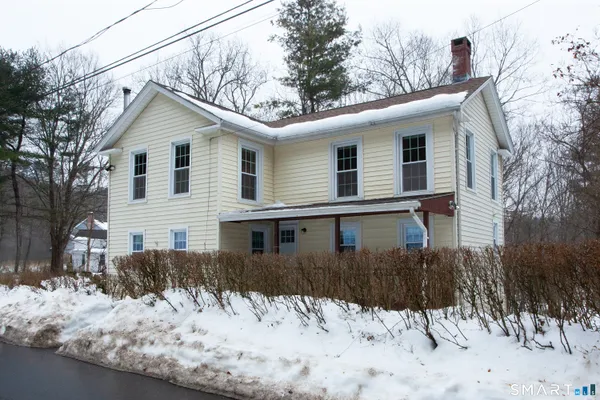 $2,395 | 27 High Street, New Hartford, CT 06057