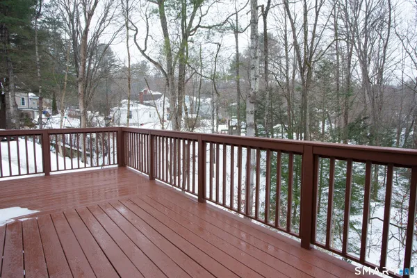 $2,395 | 27 High Street, New Hartford, CT 06057