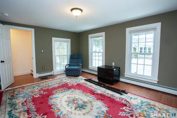 $2,395 | 27 High Street, New Hartford, CT 06057