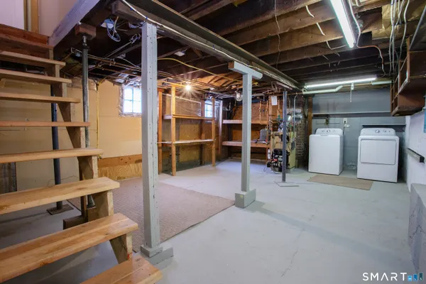 $2,395 | 27 High Street, New Hartford, CT 06057