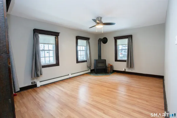 $2,395 | 27 High Street, New Hartford, CT 06057