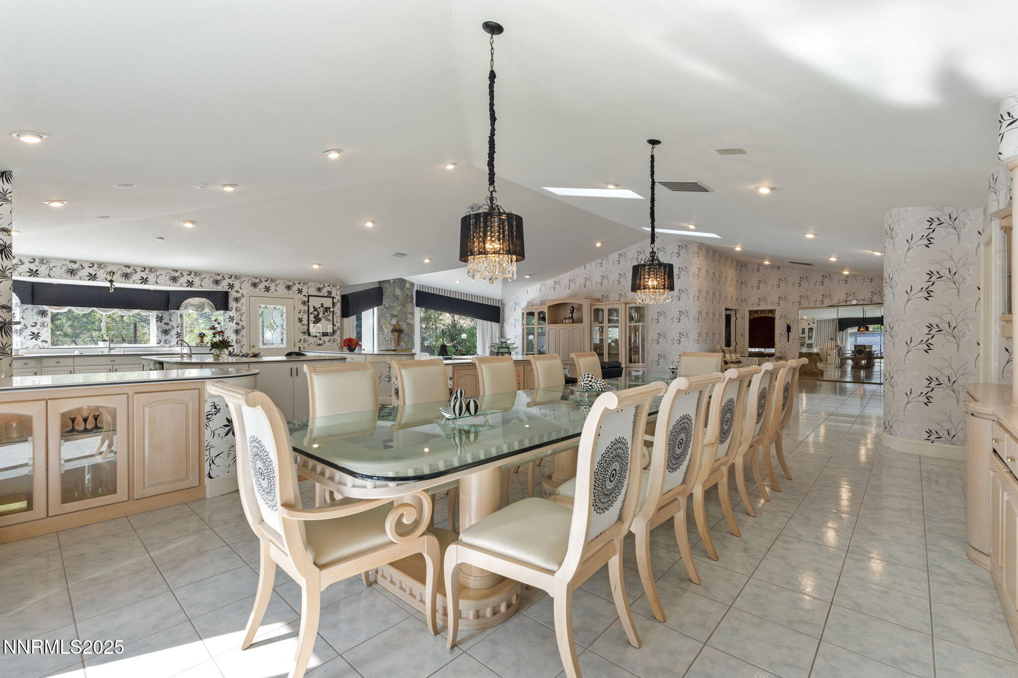 5195 Canyon Drive Reno, NV 89519 - Photo 11 of 69 34-web-or-mls-DSC07533