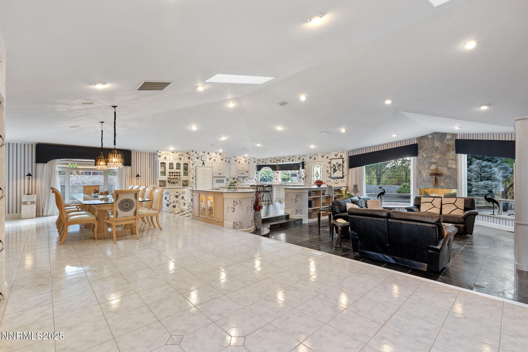 5195 Canyon Drive Reno, NV 89519 - Photo 12 of 69 35-web-or-mls-DSC07708