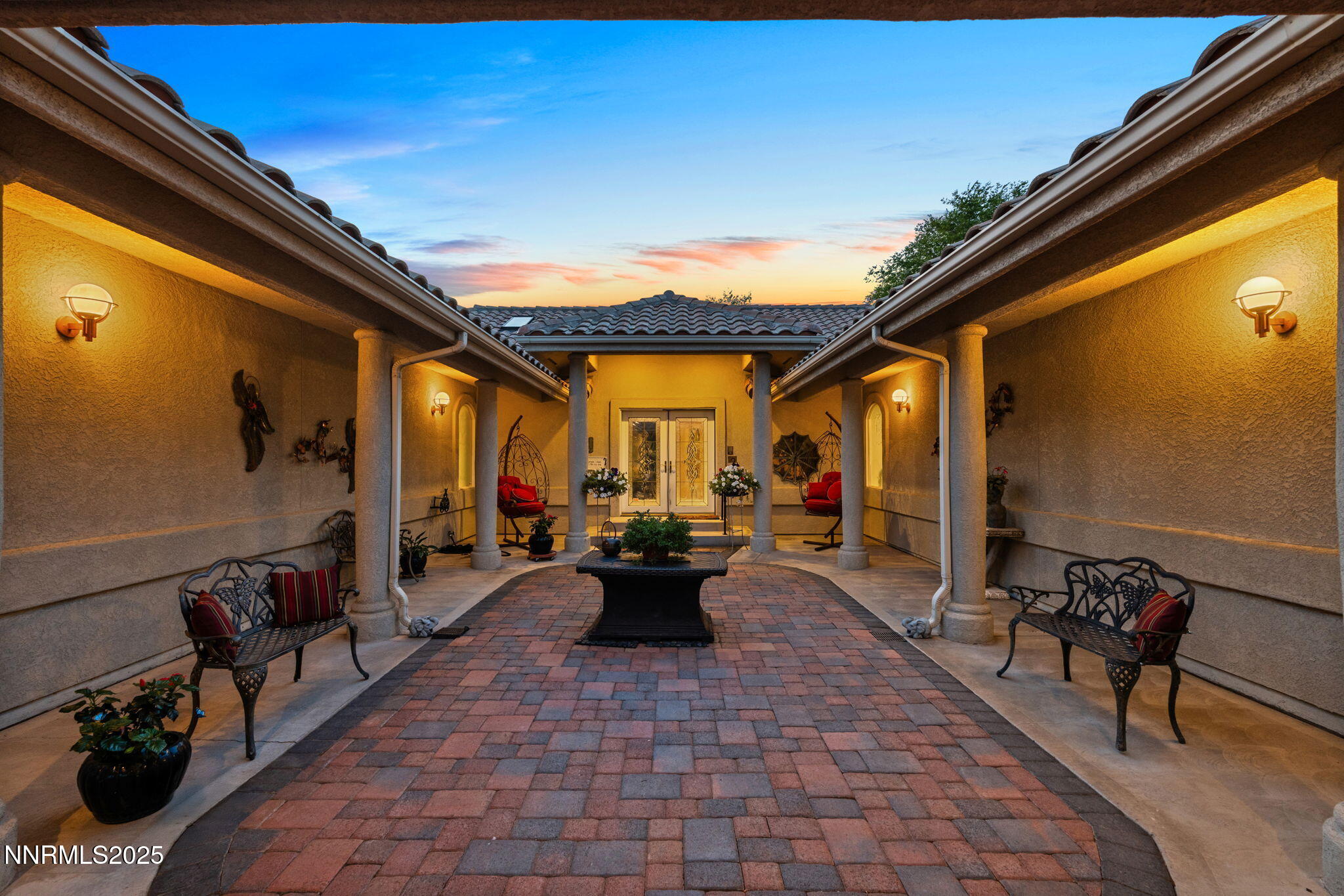 5195 Canyon Drive Reno, NV 89519 - Photo 47 of 69 a living room with furniture