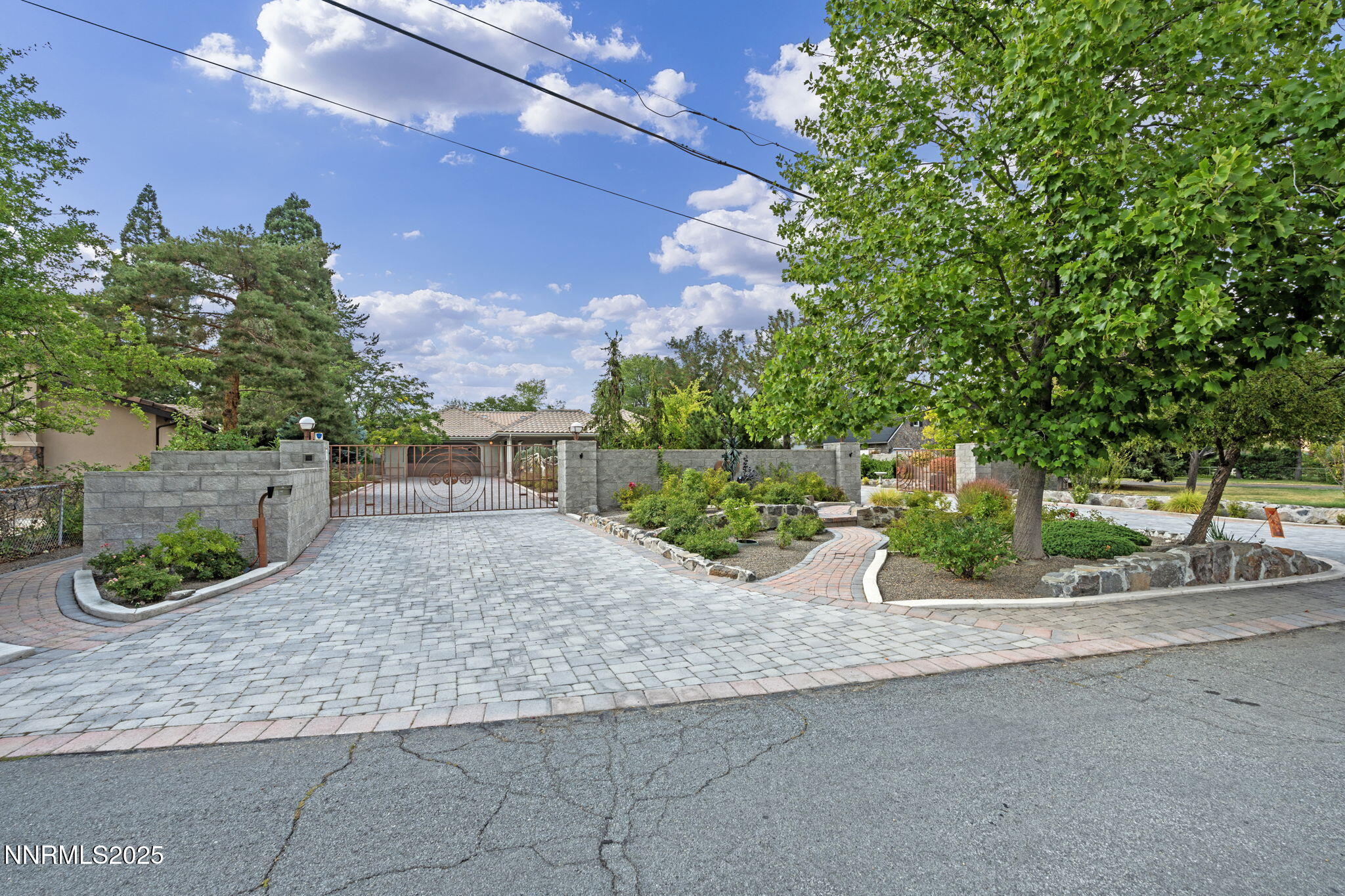 5195 Canyon Drive Reno, NV 89519 - Photo 54 of 69 a view of a garden with potted plants