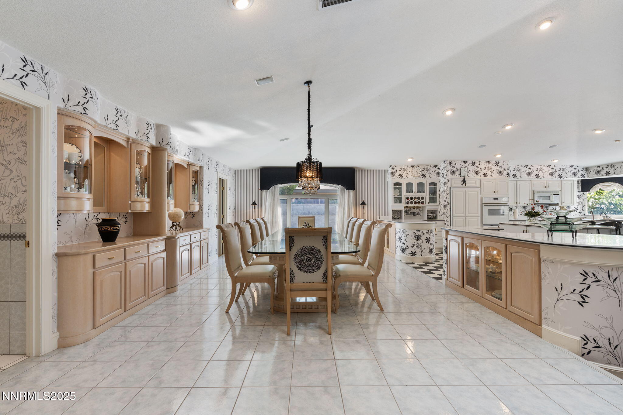 5195 Canyon Drive Reno, NV 89519 - Photo 8 of 69 31-web-or-mls-DSC07528