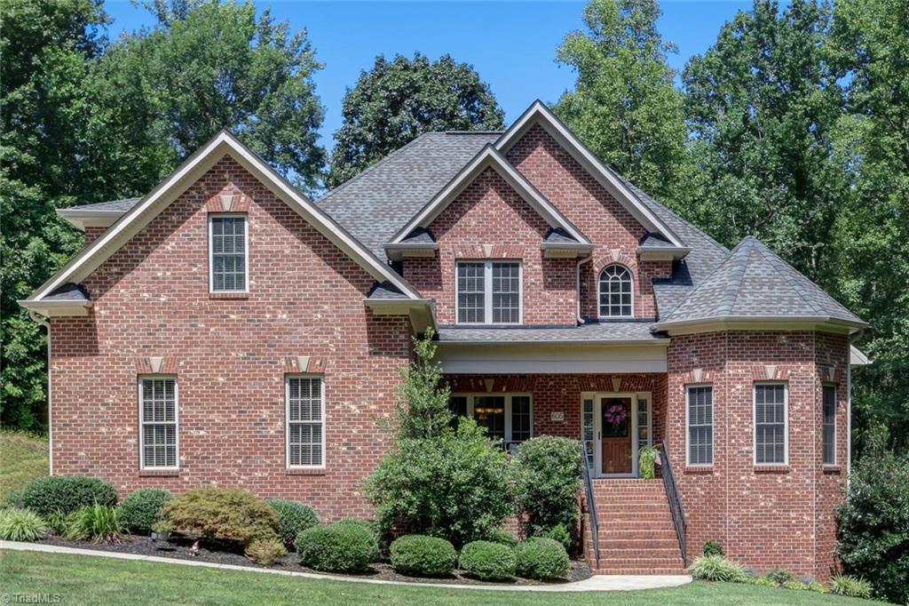 605 Stafford Pointe Court Oak Ridge, NC 27310 - Photo 1 of 30 Welcome to 605 Stafford Pointe Ct in the Stafford Oaks neighborhood of southern Oak Ridge and the NW School District