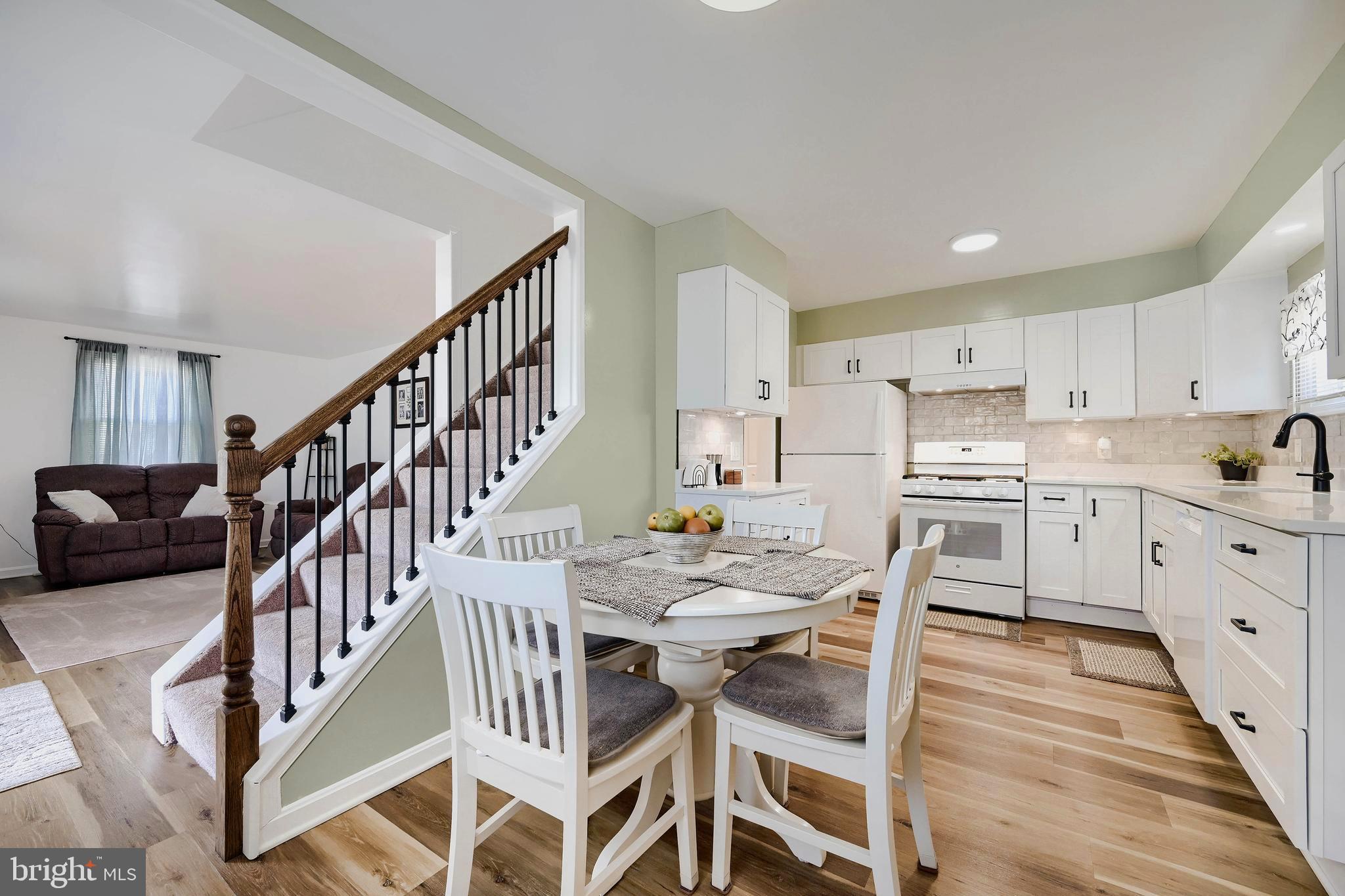 8103 Murray Point Road Baltimore, MD 21222 - Photo 12 of 31