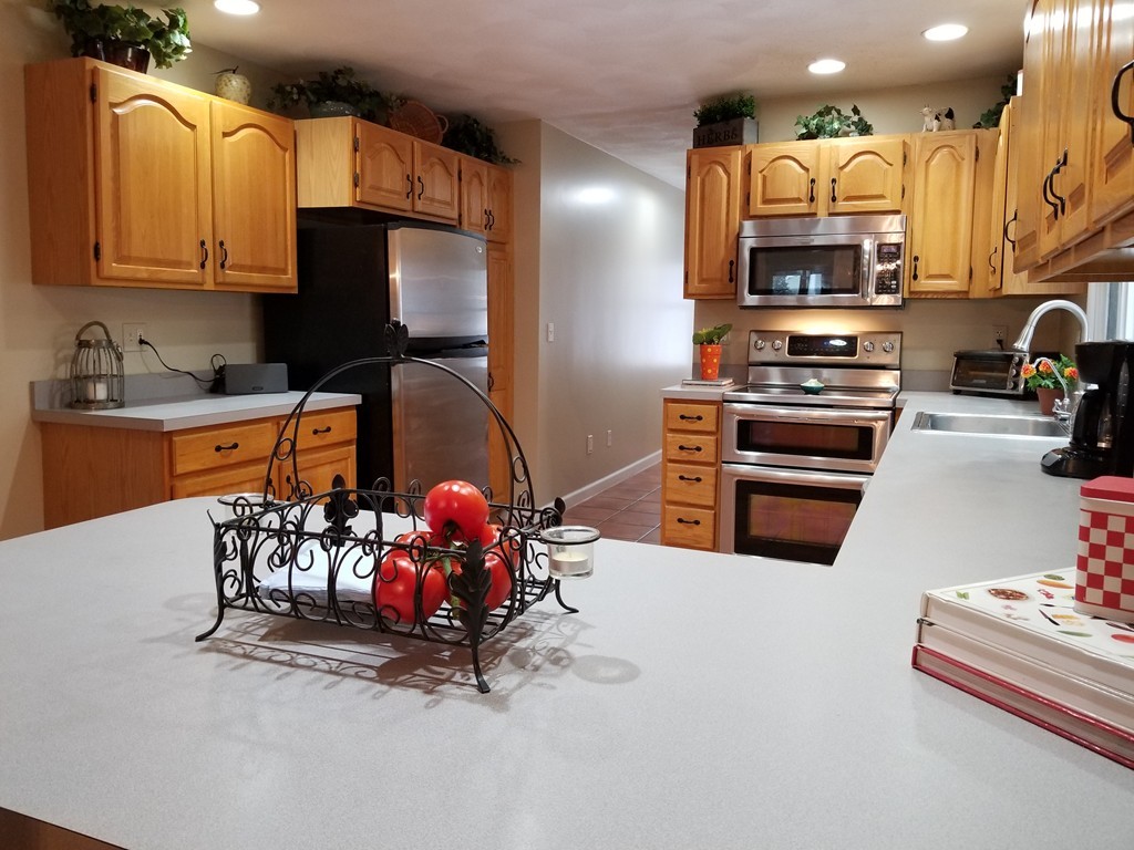 19 Annetta Road Ashland, MA 01721 - Photo 5 of 28 Gallery Image 5