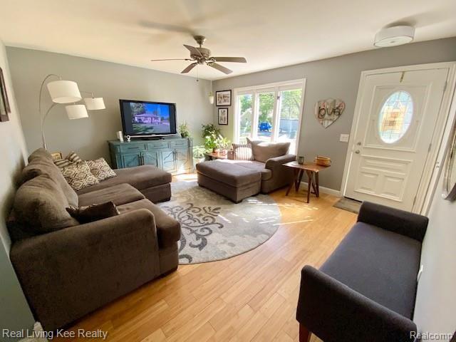 97 North Conklin Road Lake Orion, MI 48362 - Photo 10 of 55 IMG_3534.JPG