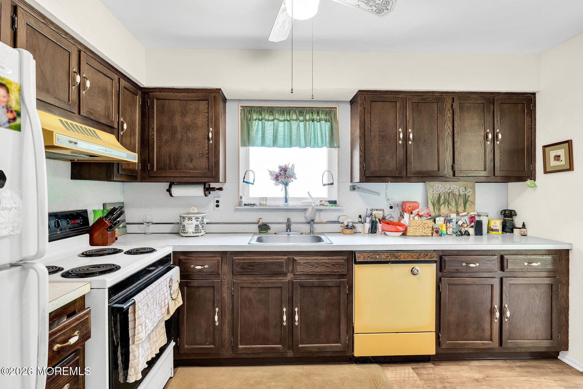 30 Phillips Road Brick, NJ 08724 - Photo 10 of 25 25-kitchen-view-angle-3
