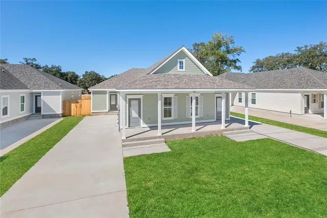 $1,975 | 518 Main Street, Unit B, Belle Chasse, LA 70037