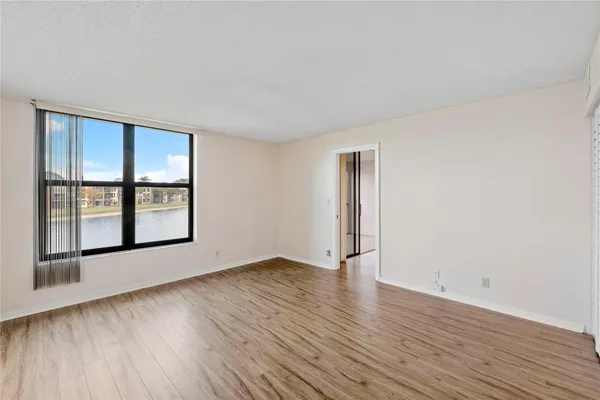 $2,000 | 6519 Coral Lake Drive, Unit 207, Pompano Beach, FL 33063