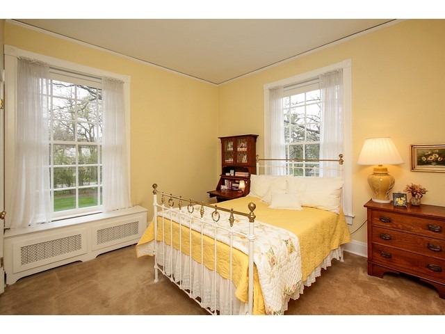 1087 Edgewood Road Lake Forest, IL 60045 - Photo 14 of 25