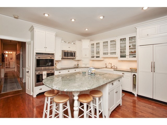 1087 Edgewood Road Lake Forest, IL 60045 - Photo 4 of 25