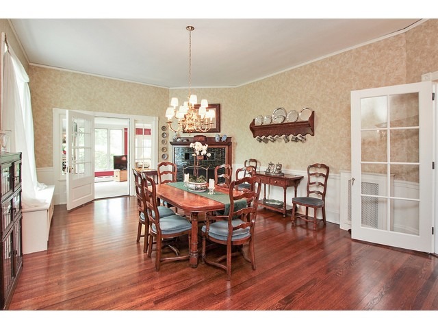 1087 Edgewood Road Lake Forest, IL 60045 - Photo 7 of 25