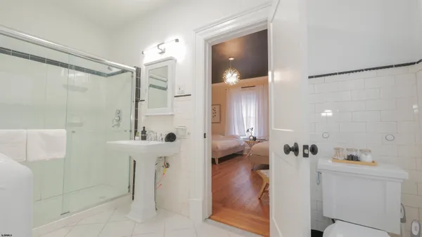 $25,000 | 4700 Atlantic Avenue, Atlantic City, NJ 08401