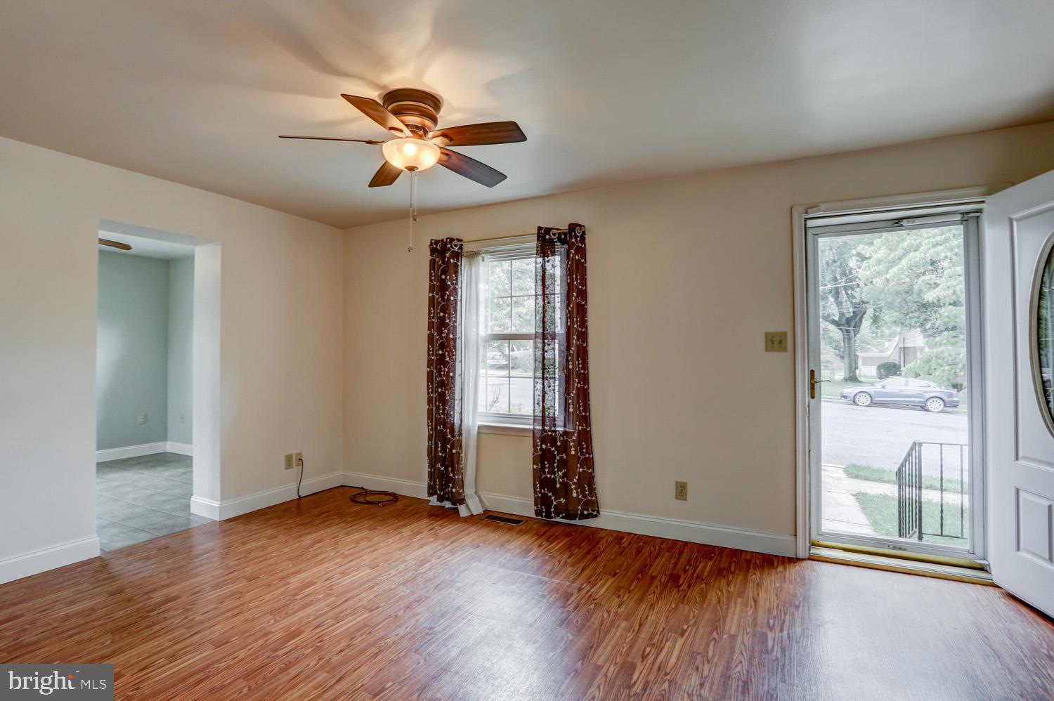 411 Haig Boulevard Reading, PA 19607 - Photo 5 of 36 Living Room w/entrance to Dining Area