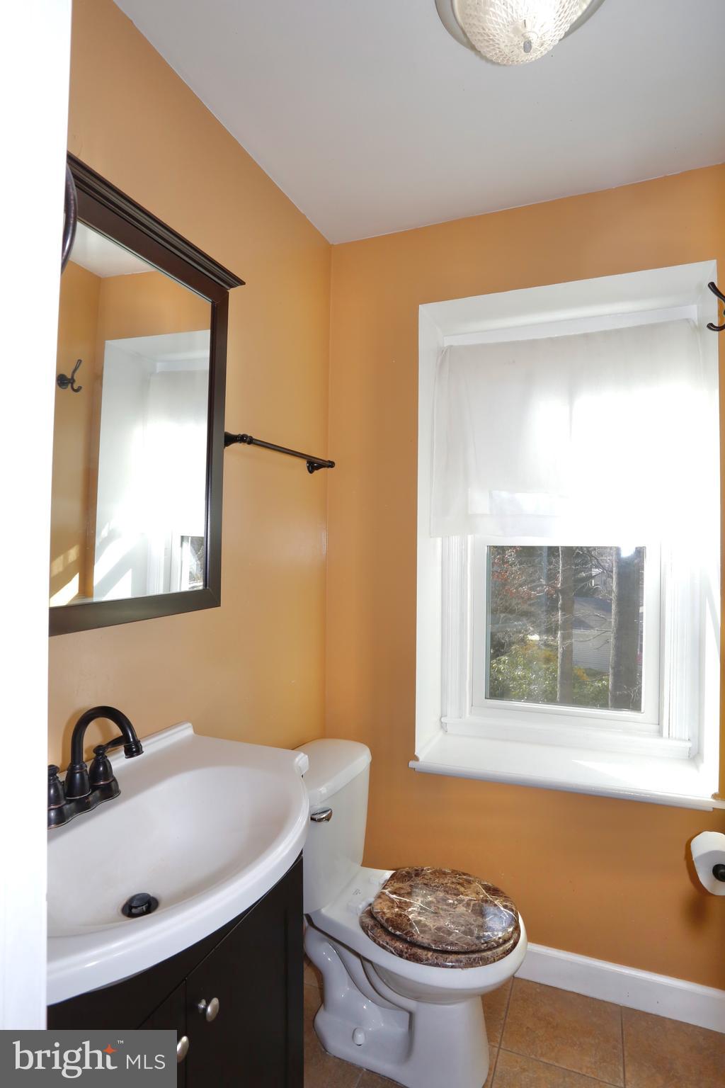 314 Summit Hall Road Gaithersburg, MD 20877 - Photo 18 of 31 Master bath (remodeled) with a full-size window
