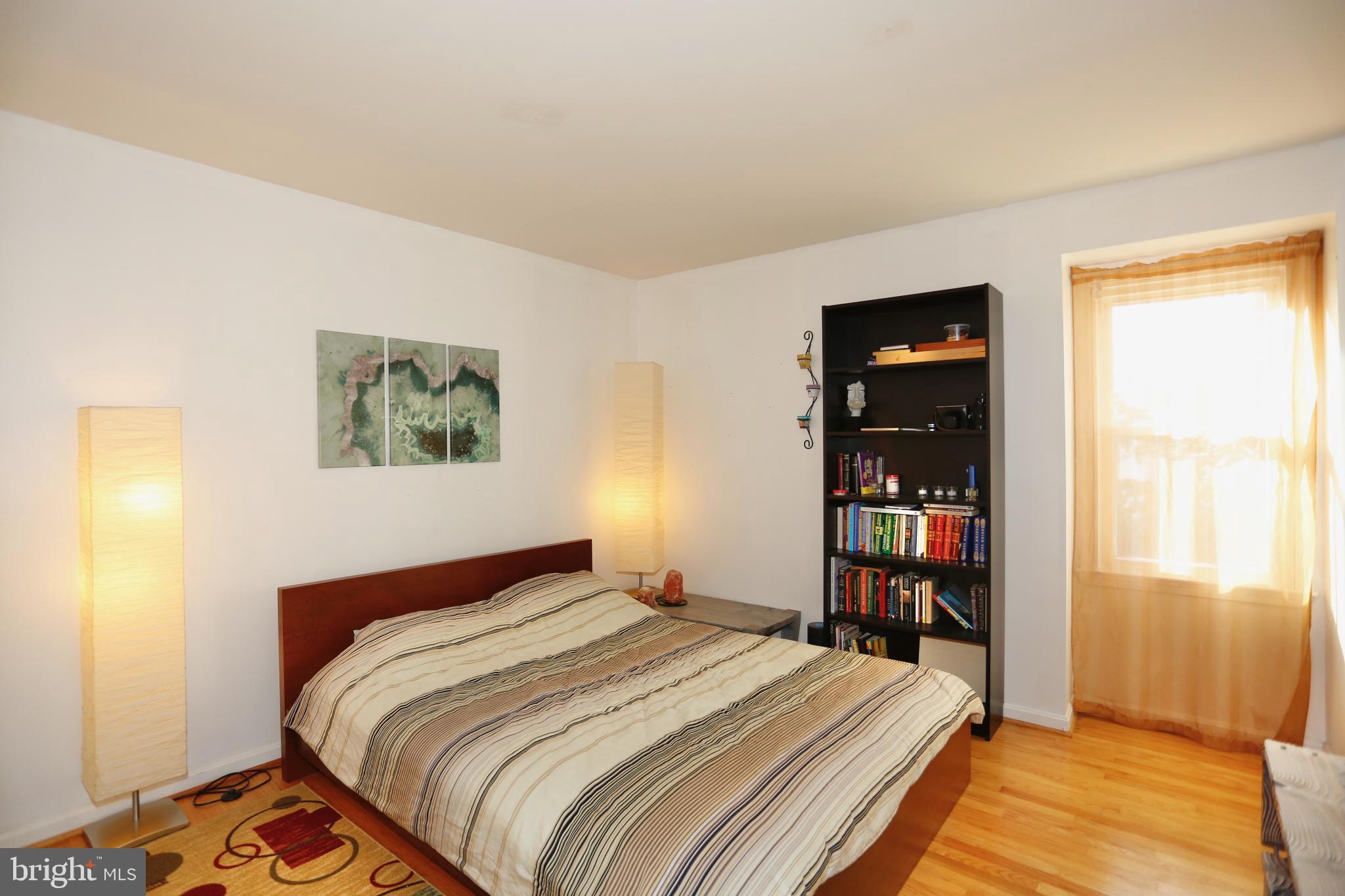 314 Summit Hall Road Gaithersburg, MD 20877 - Photo 21 of 31 One of 4 upper-level bedrooms