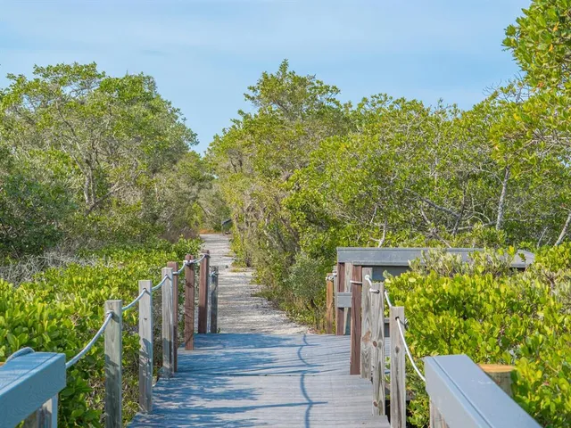 $735,000 | 5430 Eagles Point Circle, Unit 101, Sarasota, FL 34231