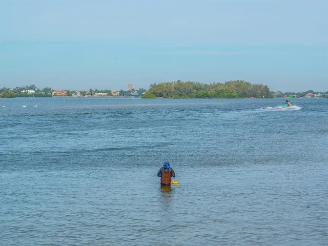 $735,000 | 5430 Eagles Point Circle, Unit 101, Sarasota, FL 34231