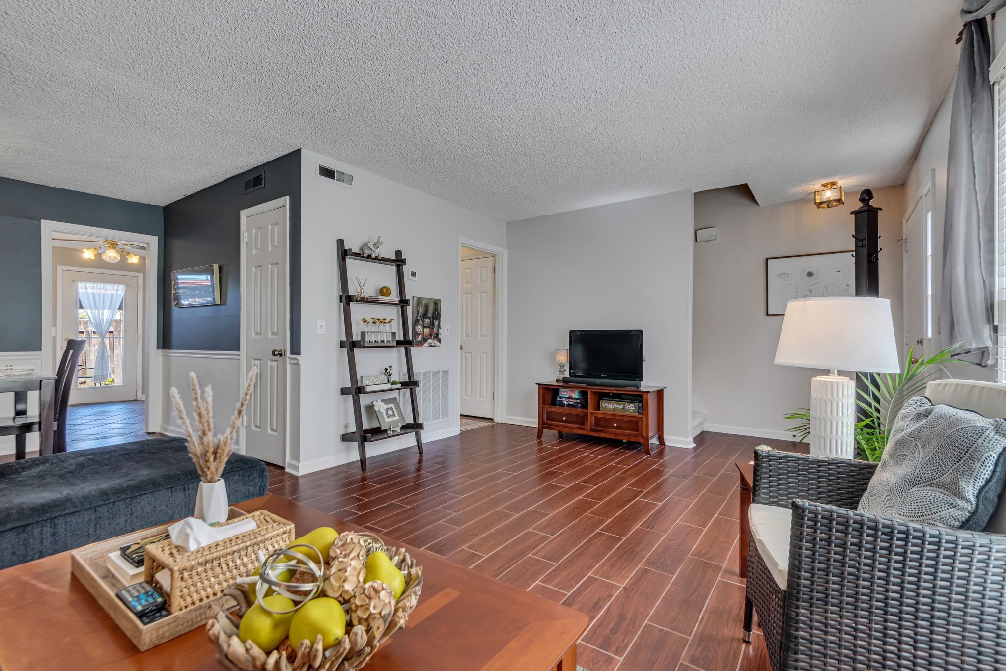 4001 Anderson Road, Unit J18 Nashville, TN 37217 - Photo 8 of 31 Gallery Image 8
