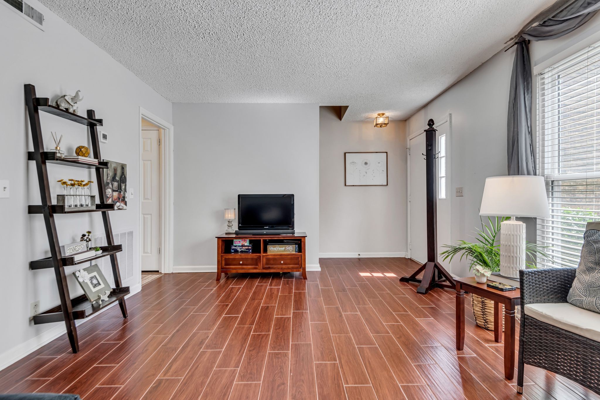 4001 Anderson Road, Unit J18 Nashville, TN 37217 - Photo 9 of 31 Gallery Image 9